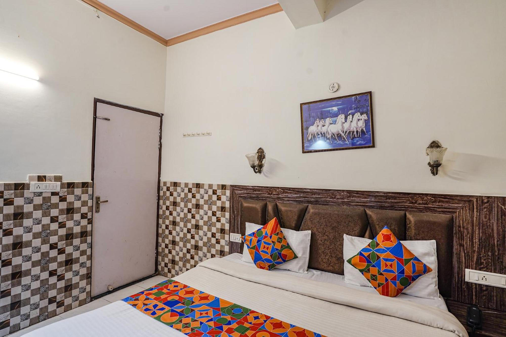 Fabhotel Sarwan Агра Екстер'єр фото