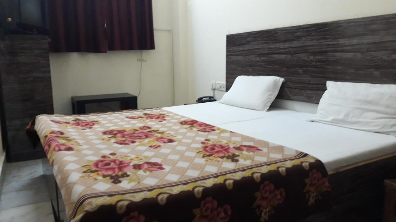 Fabhotel Sarwan Агра Екстер'єр фото
